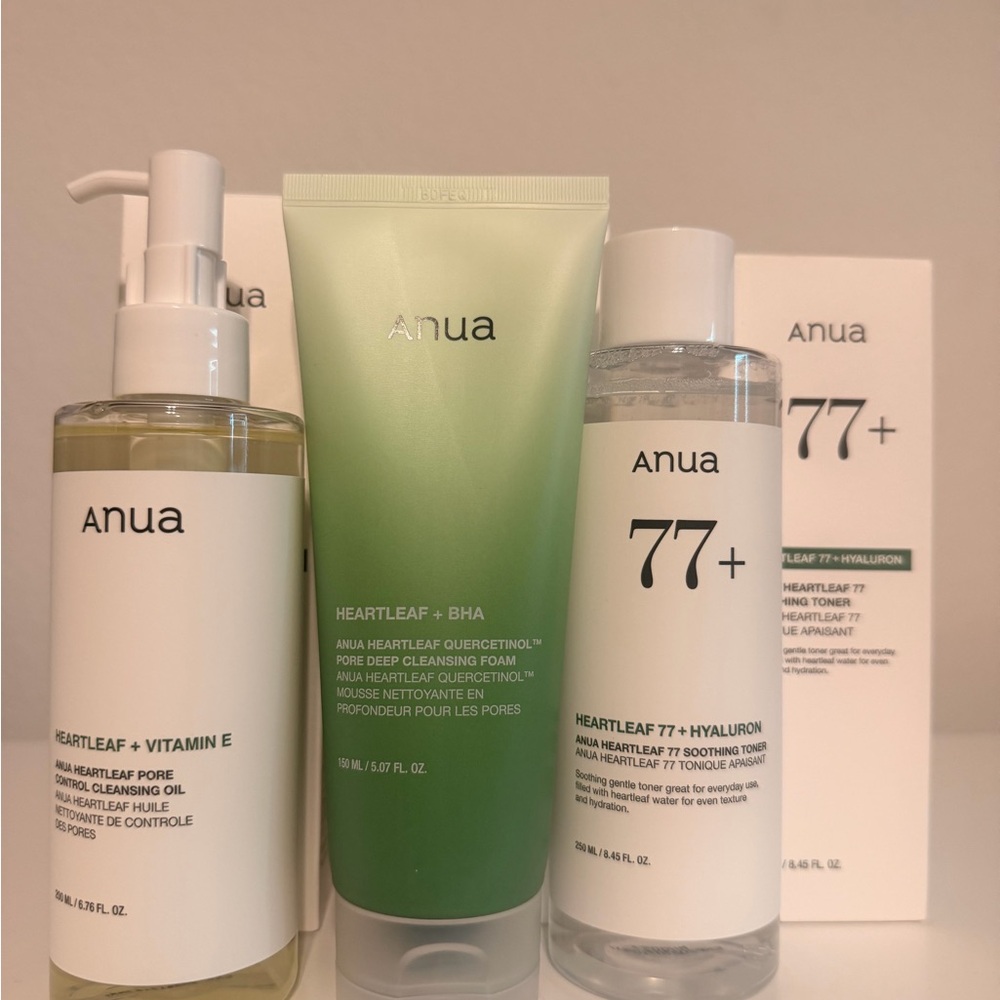 Anua Heartleaf Pore Deep Cleansing Foam - Green
